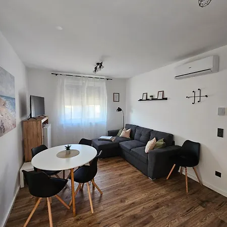Apartment Asi Grebastica