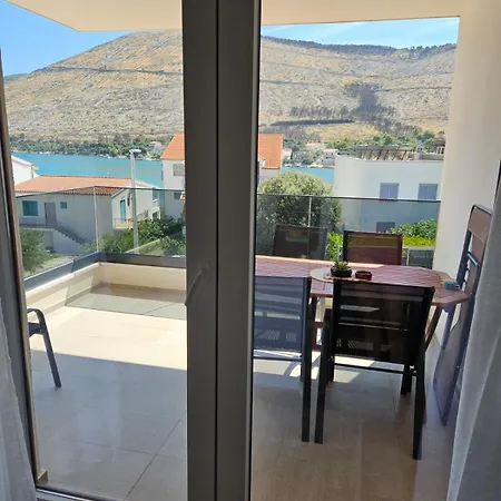 Apartment Asi Grebastica