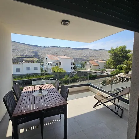 Asi Apartment *