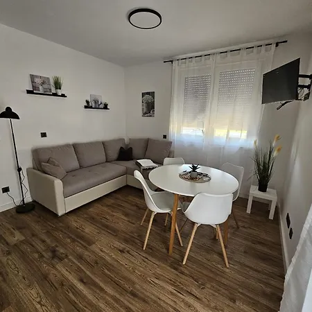 Apartment Asi *