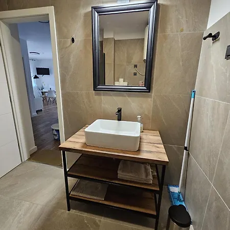 Asi Apartment