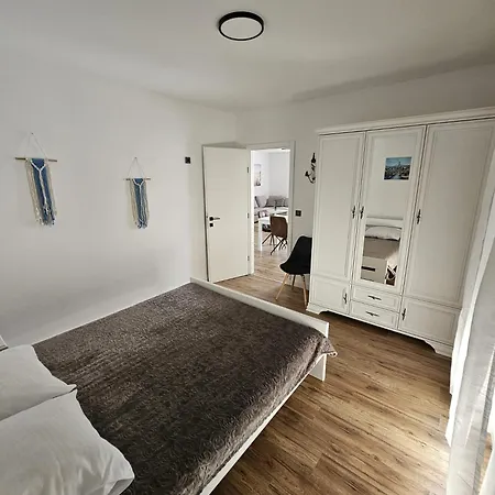 Asi Apartment Grebastica